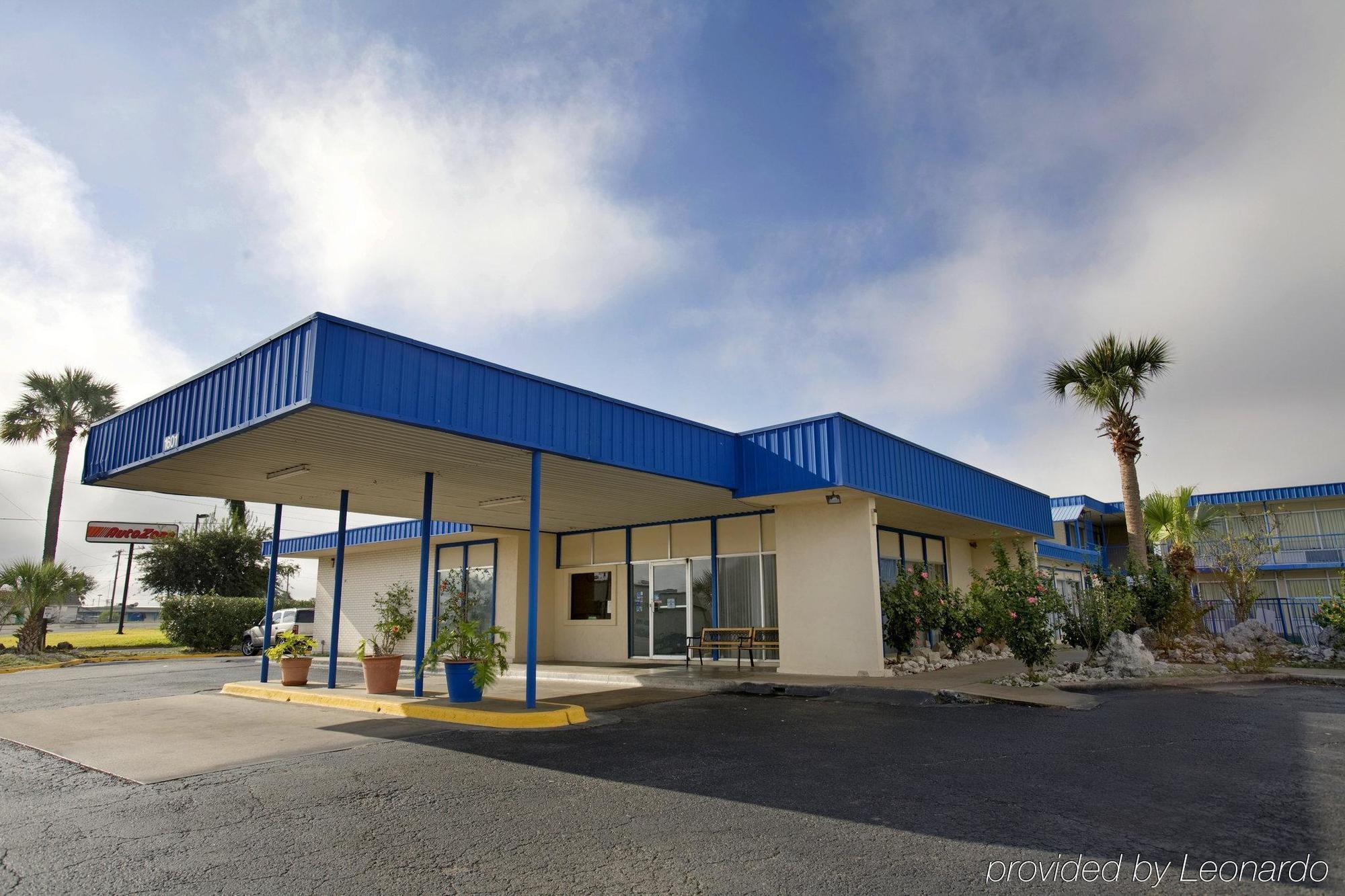 Executive Inn & Suites Beeville Exterior foto